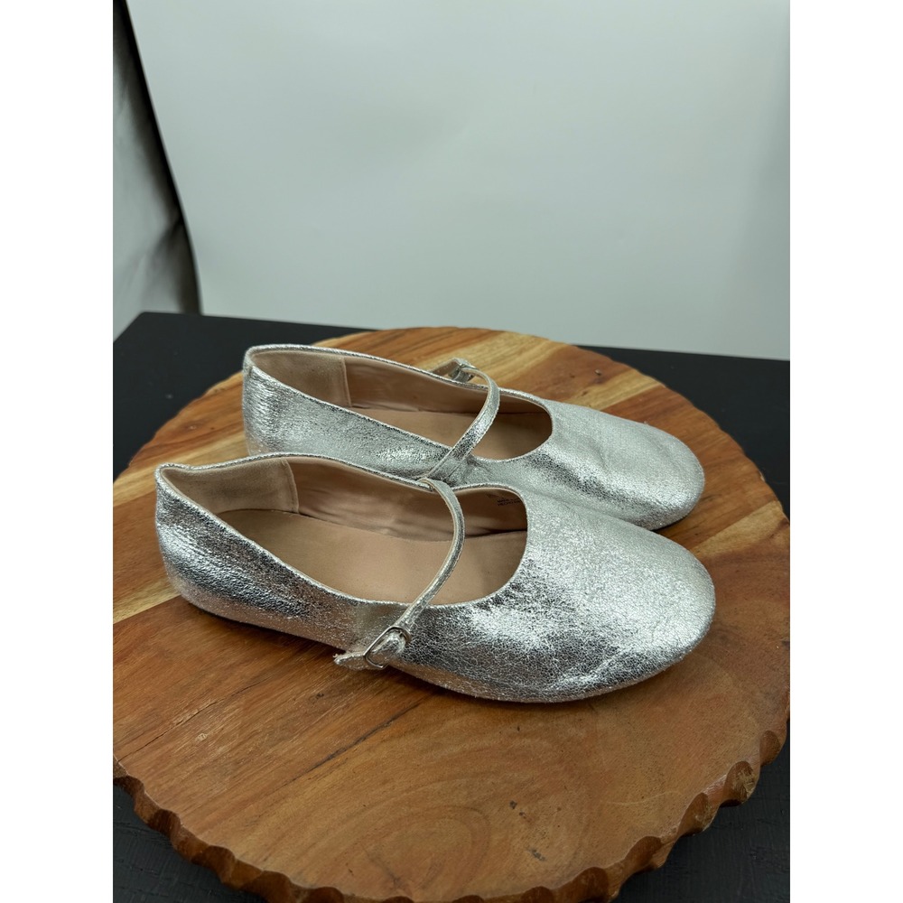 Zara Mary Jane Flat Shoes Women Size 35 5 Silver Metallic Cracked Texture Buckle